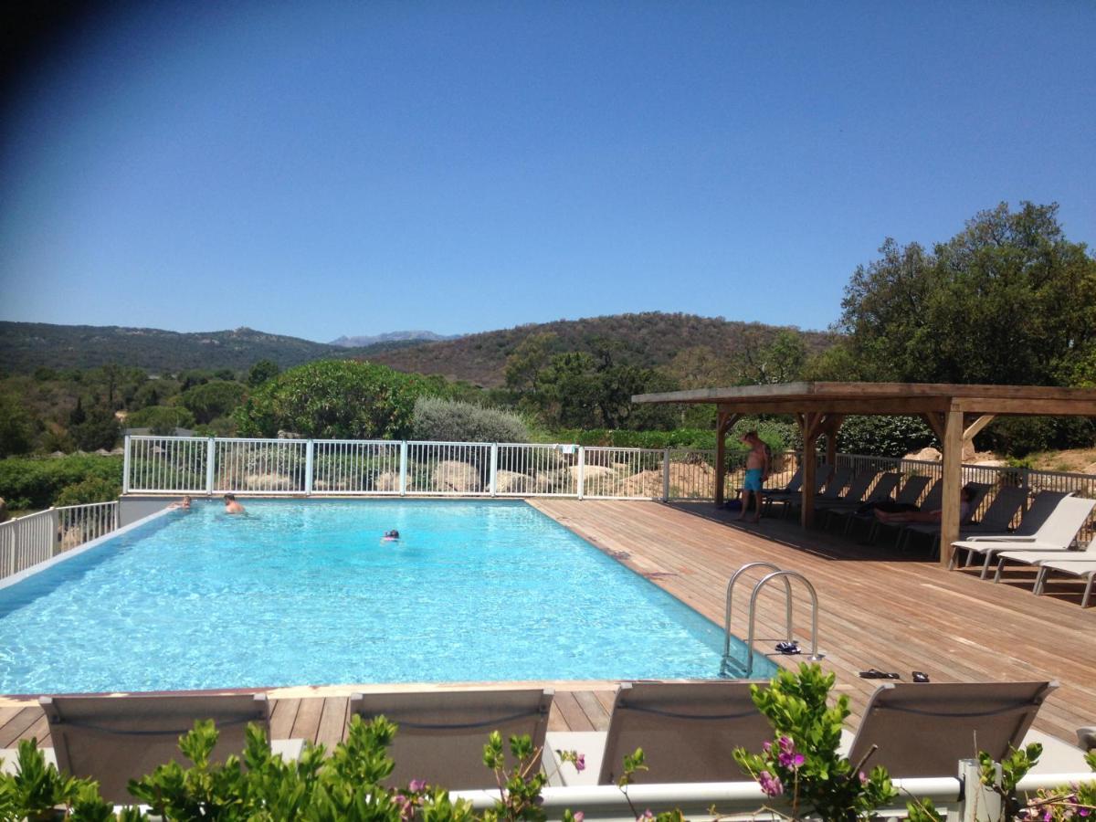 Villa Les Hameaux Di Santa Giulia ปอร์โต-เวคคีโอ ภายนอก รูปภาพ