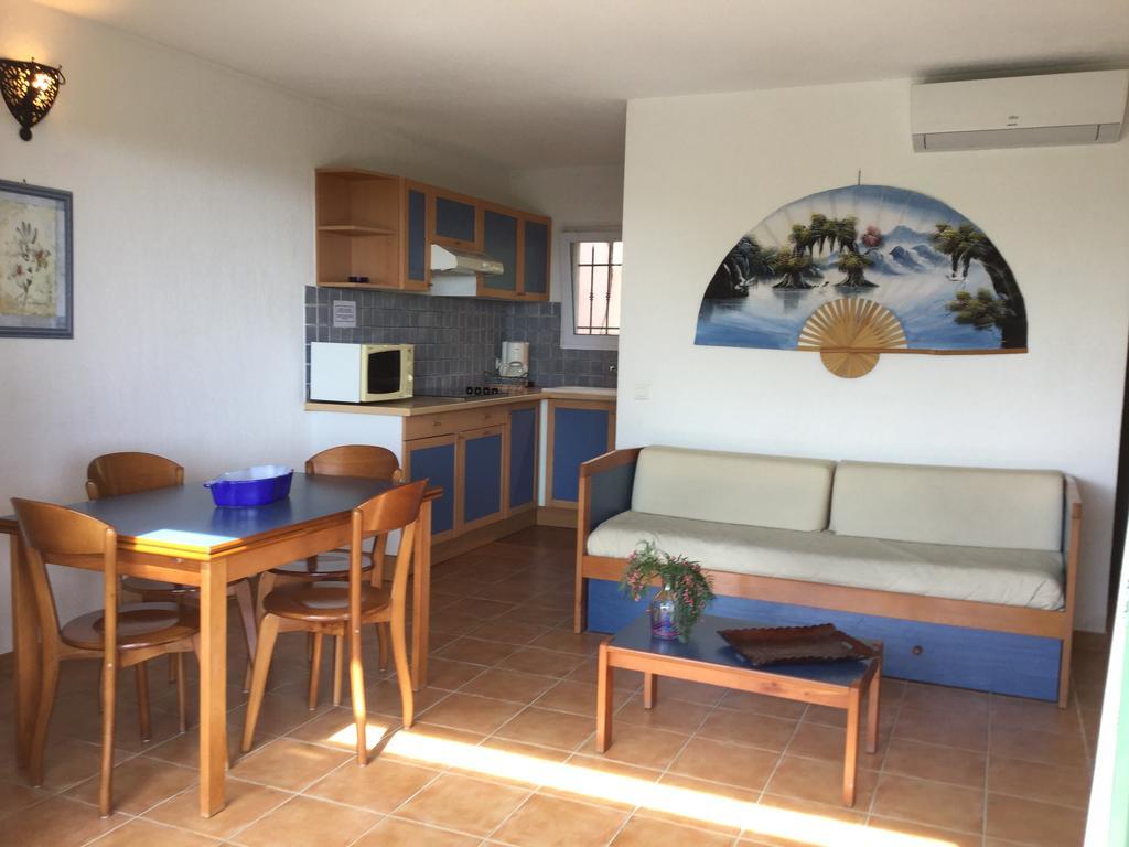 Villa Les Hameaux Di Santa Giulia ปอร์โต-เวคคีโอ ภายนอก รูปภาพ