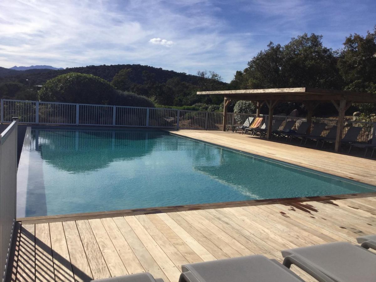 Villa Les Hameaux Di Santa Giulia ปอร์โต-เวคคีโอ ภายนอก รูปภาพ